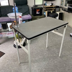 値下げしました。　　トリミングテーブル