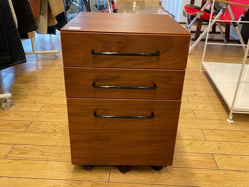 東馬　袖机３段【トレファク桶川店】