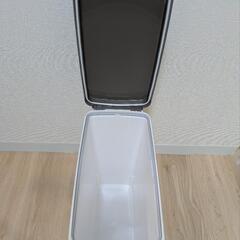 【新品未使用】ゴミ箱  11.5Lの画像