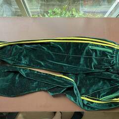 女性の服をあげますの画像