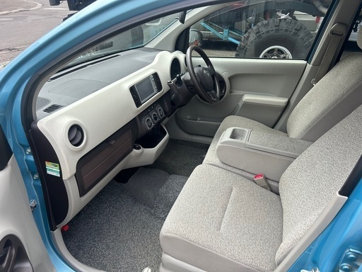トヨタ　パッソ　1.0 4WD