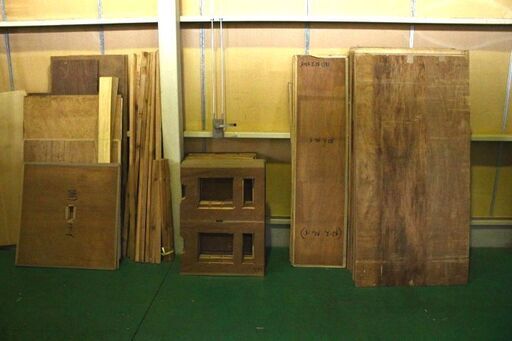 引き取り限定 コンパネ ベニヤ 合板 テーブルにも DIY 角材 端材 まとめて 売台 日曜大工 建築 土木 中古