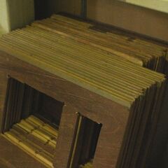 引き取り限定 コンパネ ベニヤ 合板 テーブルにも DIY 角材 端材 まとめて 売台 日曜大工 建築 土木 中古の画像