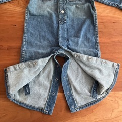 GAPのデニムロンパース、12-18ヶ月サイズの画像