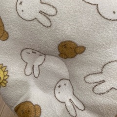 医師がすすめるミッフィー柄ベビー枕の画像