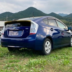 トヨタ　プリウス1.8S 青の画像