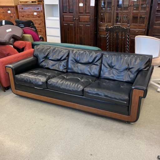 ☆値下げ☆M2506-051 富士ファニチア 3人掛けソファ ブラックレザー キズ汚れ多数 脚部欠損