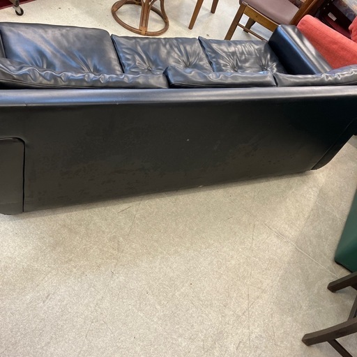 ☆値下げ☆M2506-051 富士ファニチア 3人掛けソファ ブラックレザー キズ汚れ多数 脚部欠損 ☆値下げ☆M2506-051 富士ファニチア 3人掛けソファ ブラックレザー
