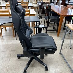 ★ジモティ割あり★TJ11817  ゲーミングチェア 黒 H127×D75×W69 クリーニング済みの画像
