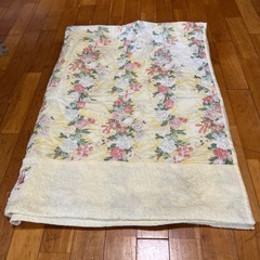 シングルサイズ　　春夏用肌掛け布団