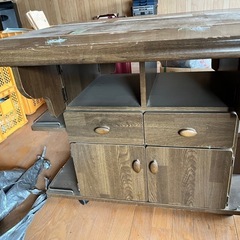 テーブルが畳めるワゴン収納