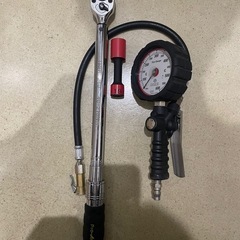 トルクレンチ　タイヤエアゲージ