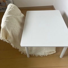 座椅子とローテーブルセット