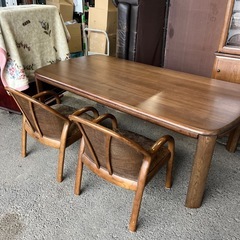 カリモク　ダイニングテーブルの画像