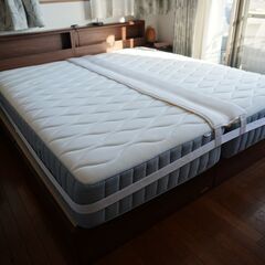 フランスベッドフレーム＆IKEAマトレッス | King size (180x200) FranceBed frames and Ikea mattressesの画像