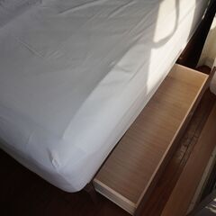 フランスベッドフレーム＆IKEAマトレッス | King size (180x200) FranceBed frames and Ikea mattressesの画像
