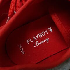 未使用品 在庫限りの販売で終了 PLAYBOY/プレイボーイ レッド スニーカー Bunny 24㎝ シューズ 靴の画像