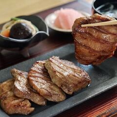 【新紙幣対応しました】😊🍖那覇市辻😊🍖仙台直送の厚切り牛タ…
