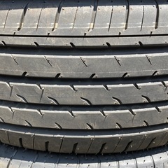 新車剥がし　YOKOHAMA 225/65R17 25年製　夏タイヤの画像