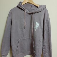 薔薇柄パーカーの画像