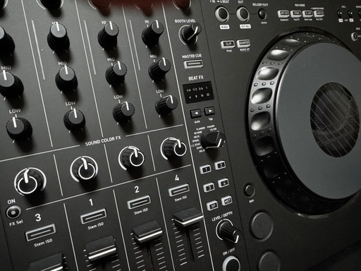 AlphaTheta製DJコントローラー　DDJ-GRV6