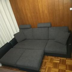 カウチソファー