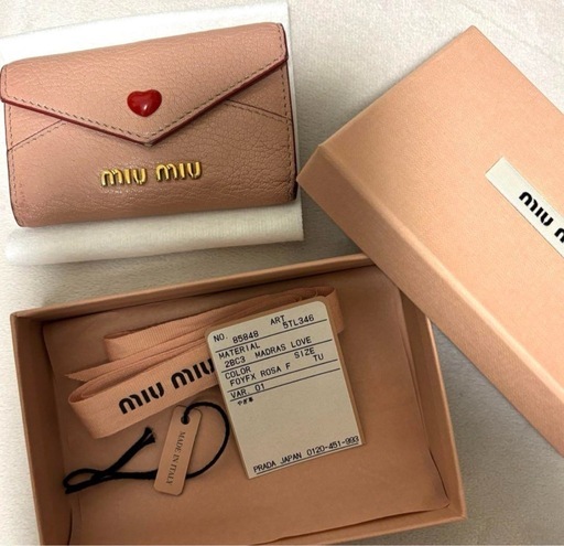 miumiu キーケース ラブレター