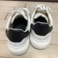 H&Mスニーカー　40サイズの画像