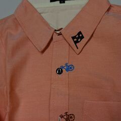 上質な生地のボタンダウンシャツ☆刺繍がかわいいですの画像