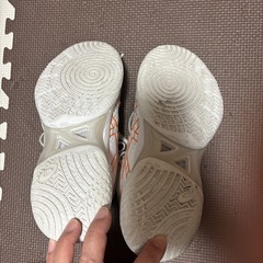 アシックス　バッシュ24センチの画像