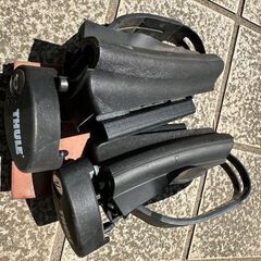 スーリールーフキャリアベーストルーフバーのセットの画像