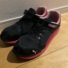 PUMAスニーカー24センチ