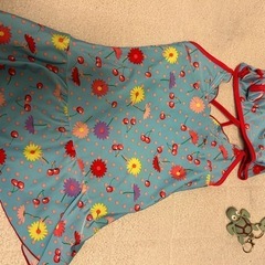 女の子用水着　130サイズ　2点セット　1点は新品　1点はおそろい帽子セット　女児の画像