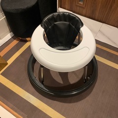 歩行器　ベビーウォーカー