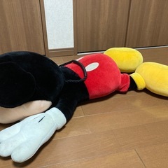 特大ミッキーぬいぐるみ乗り物の画像