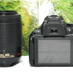 ✨高性能でお手頃な入門一眼レフ✨反転液晶で視界良好✨Nikon D5200✨の画像