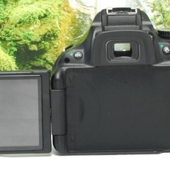 ✨高性能でお手頃な入門一眼レフ✨反転液晶で視界良好✨Nikon D5200✨の画像