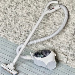 新品❗️三菱 紙パック式掃除機 TC-M5J8 紙パック付きの画像