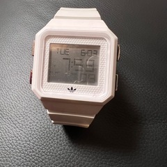 adidas デジタルウォッチ