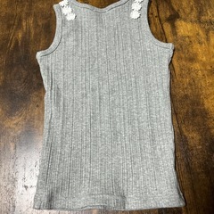 タンクトップ100の画像
