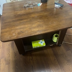 ダイニングテーブル