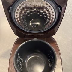炊飯器の画像