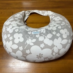 ベビハグ　授乳クッション 花柄 グレー 青葉
