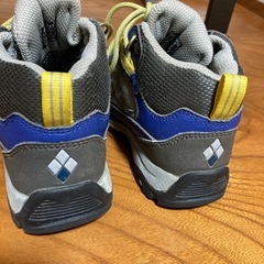 値下げ　子供用登山靴16cmの画像
