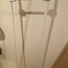 ダイソー　立てかけハンガーラック500円商品