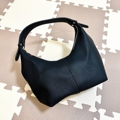 (ほぼ未使用)黒 レザー ハンドバッグ
