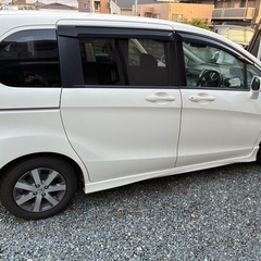 ホンダフリード7人乗りの画像