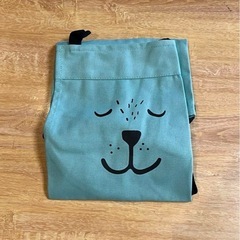 【 新品 】 【 子供分のみ 】  親子エプロン エプロン 前掛け　親子 ペア リンクコーデ セット おてつだい くま おそろい　前かけ お手伝い 料理教室　料理 食育　小学生 学校  キッズ 男の子 女の子 入園 入学 プレゼントの画像