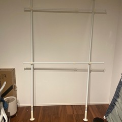 アイリスオーヤマ　突っ張りハンガーラック　