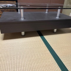 ガラステーブルの画像